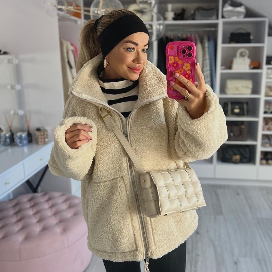 Veste Teddy Oversize – Douceur & Élégance Moderne