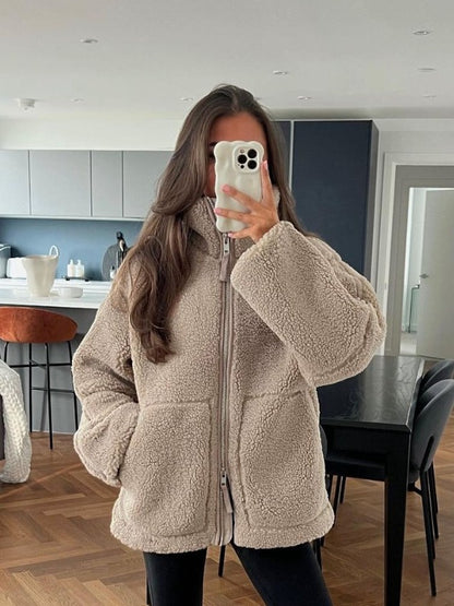 Veste Teddy Oversize – Douceur & Élégance Moderne